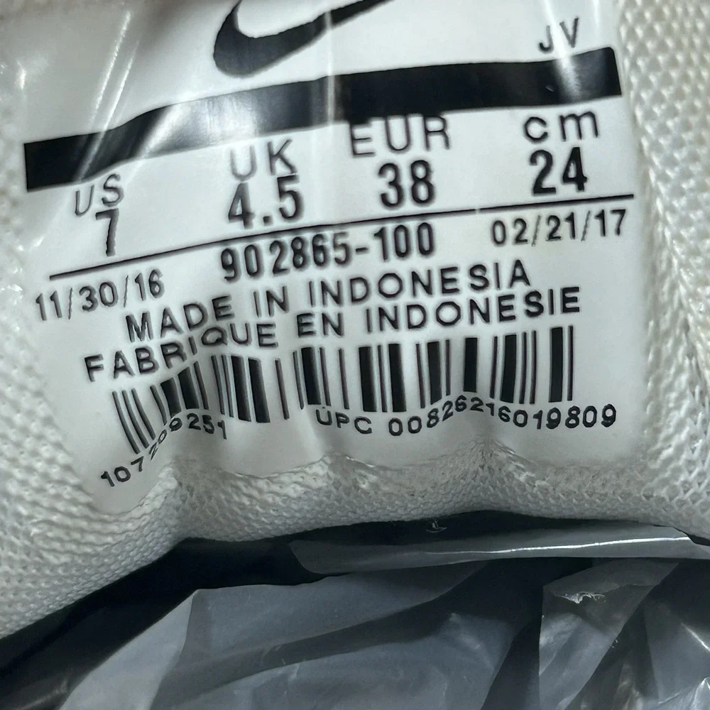 Nike Tanjun ENG Womens 7‎ White Gray Floral Mesh Running Shoes 902865-100